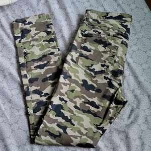 H&M camouflage Jeggings